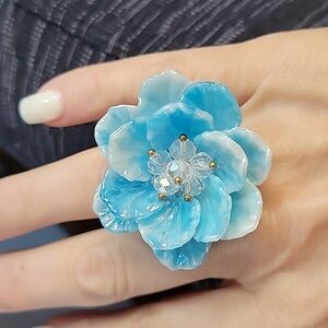 BOLD BLUE BLOSSOM ACRYLIC STATEMENT RING